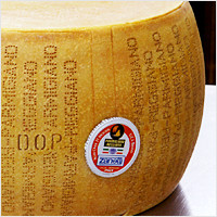チーズの王様パルミジャーノ レッジャーノ 24ヶ月熟成D.O.P