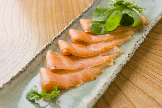 さしみ鮭昆布〆燻製スライス