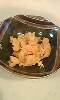 お皿にとってみました。しっとりしているのがわかるでしょうか?