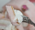 ふんわり桜風味スポンジ生地と桜風味の程よい塩加減のクリームが交じり合う上品な味わい♪