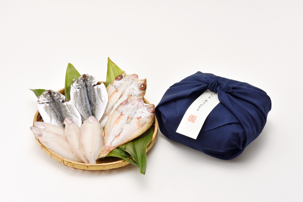 干物専門店 河野乾魚店 山陰浜田港干物ご贈答セット のどぐろ大 ササカレイ アジ 京紬風呂敷包装 モニター審査員の口コミ 評判一覧 お取り寄せ口コミ検索 おとりよせネット 通販グルメ スイーツ ギフト 口コミ ランキング