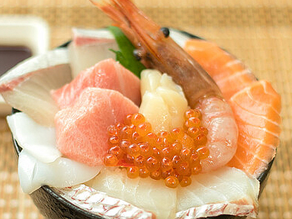 ベストお取り寄せ大賞2024 ショップ自信の逸品部門 金賞 / 【特選】8種の海鮮丼/糸島海鮮堂