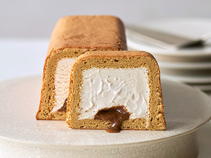 ベストお取り寄せ大賞2025 手土産 部門 金賞 / square roll cake/Mr. CHEESECAKE