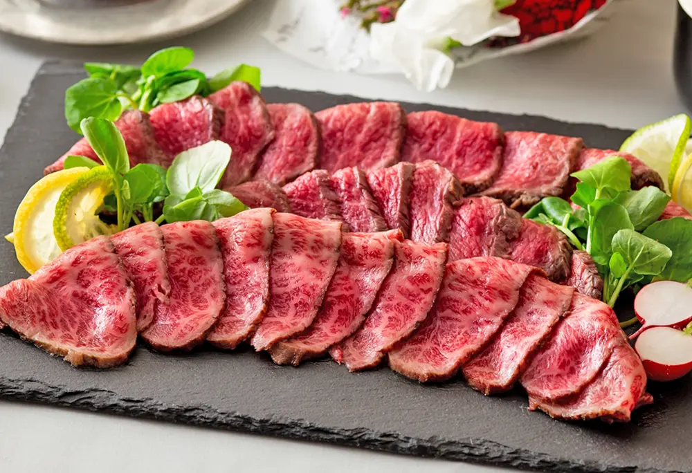 近江牛特選和風とろ生ローストビーフのサブ画像