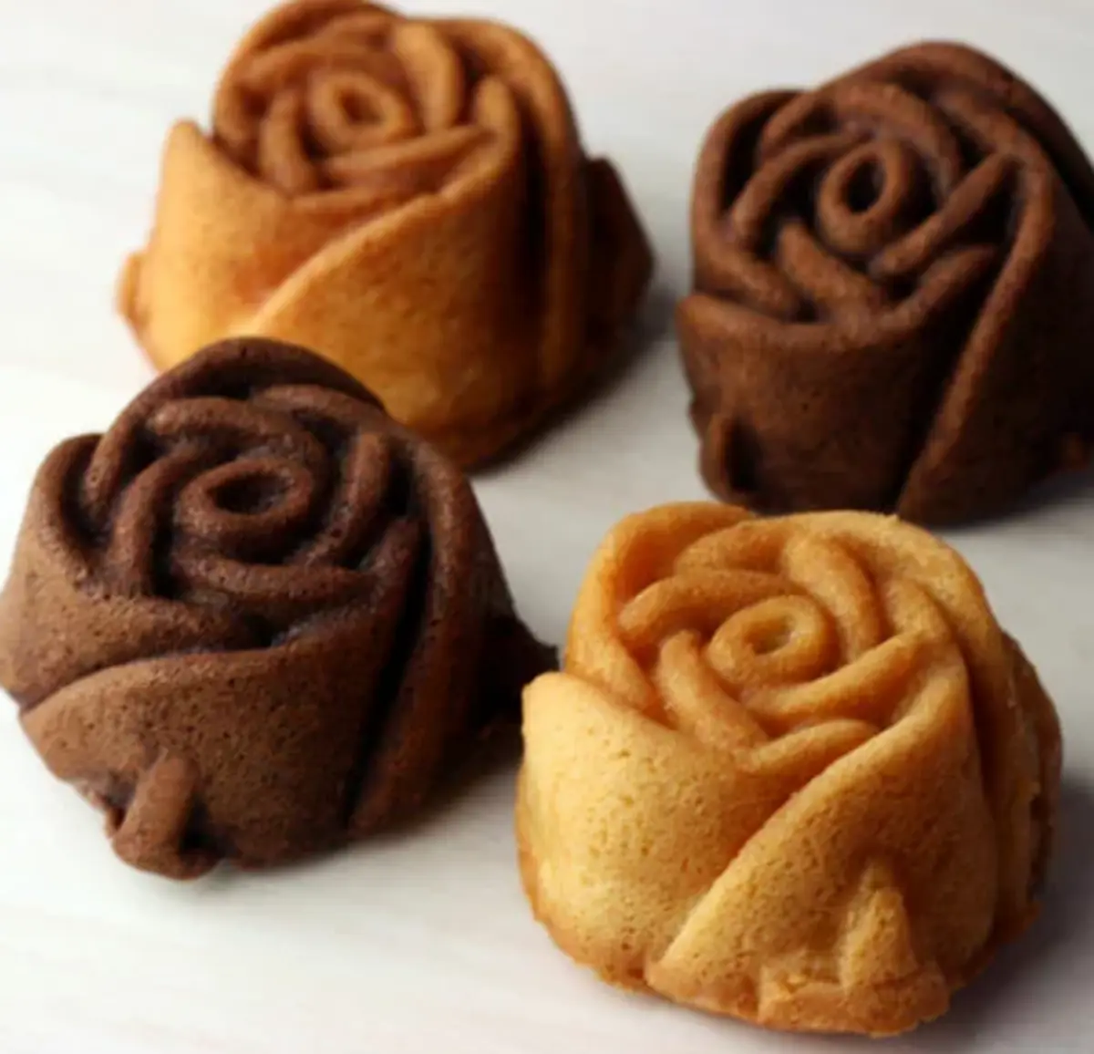 NOUVELLE ROSE(ヌーベルロ-ゼ) 薔薇のフィナンシェの画像