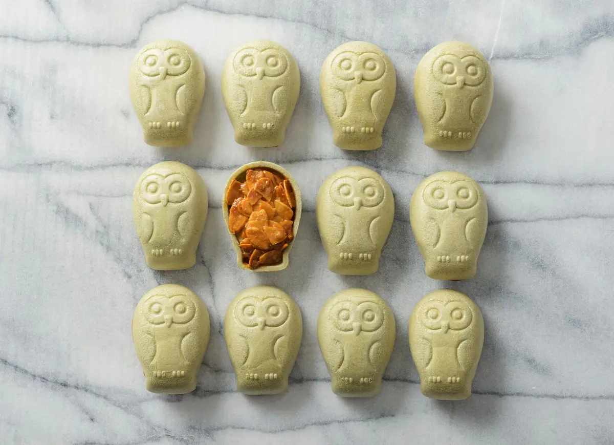 （８羽入）フクロウのフロランタンの画像