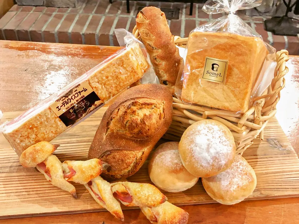 三ツ星ベーコン＆道産小麦パンセットの画像