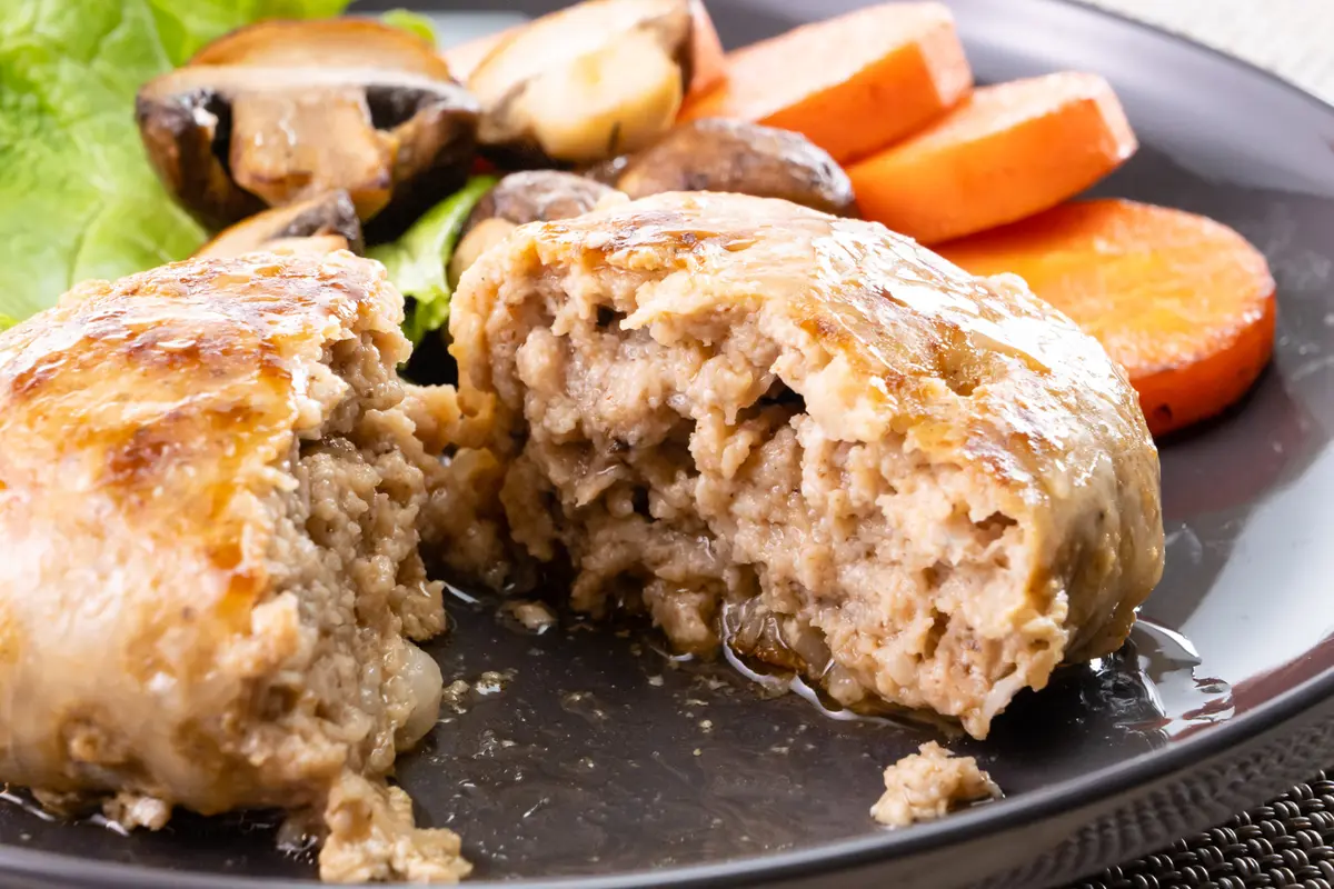 E-26 ⽯垣島産アグー豚（南ぬ豚）網脂ハンバーグ⾷べ⽐べセット（3種×各2個）の画像