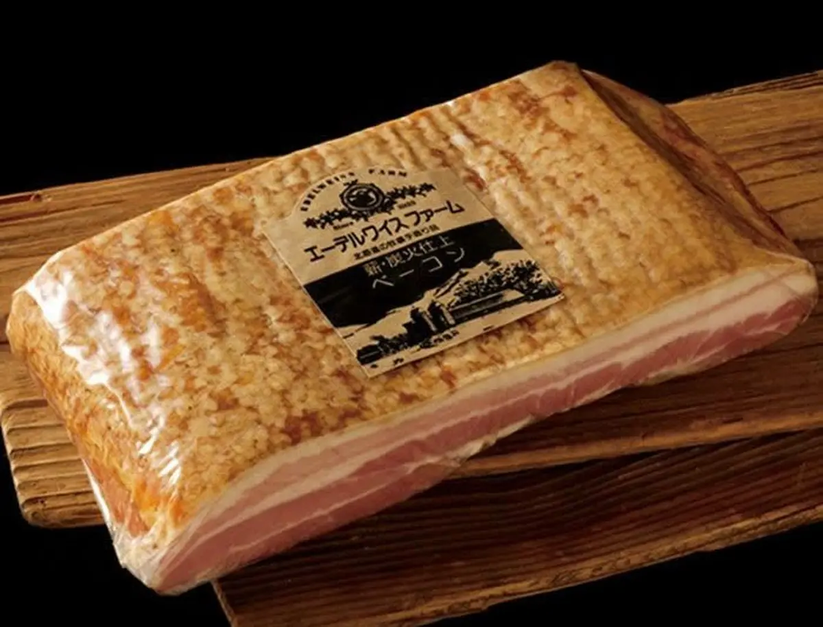 薪・炭火仕上げ熟成ベーコン 650gの画像