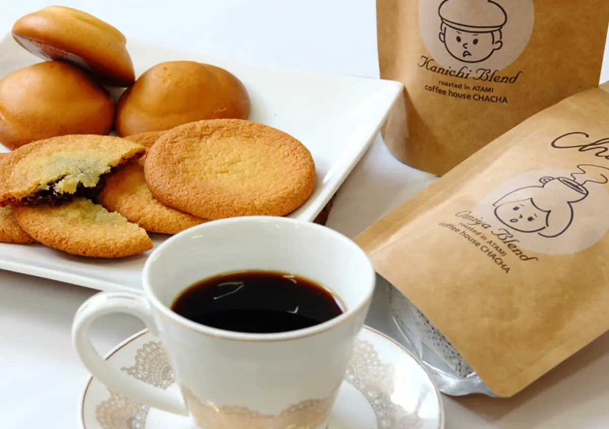 焼き菓子と2種のコーヒー飲み比べセットの画像