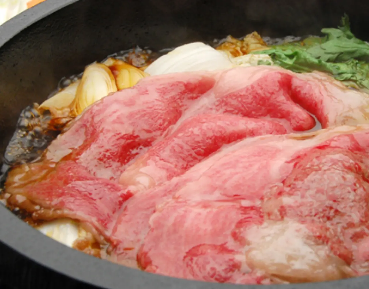 米沢牛モモ・肩特選 すき焼き用 300g（2人前）の画像