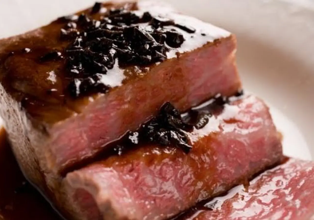 Ａ５ランクローストビーフ　＜トリュフソース付＞の画像