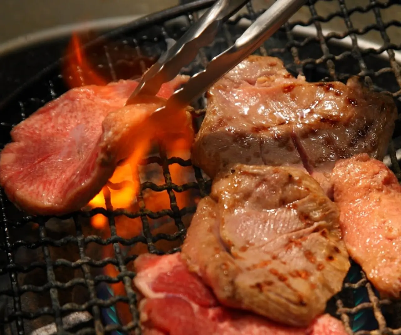 杜の都仙台名物肉厚牛たん塩味500gの画像