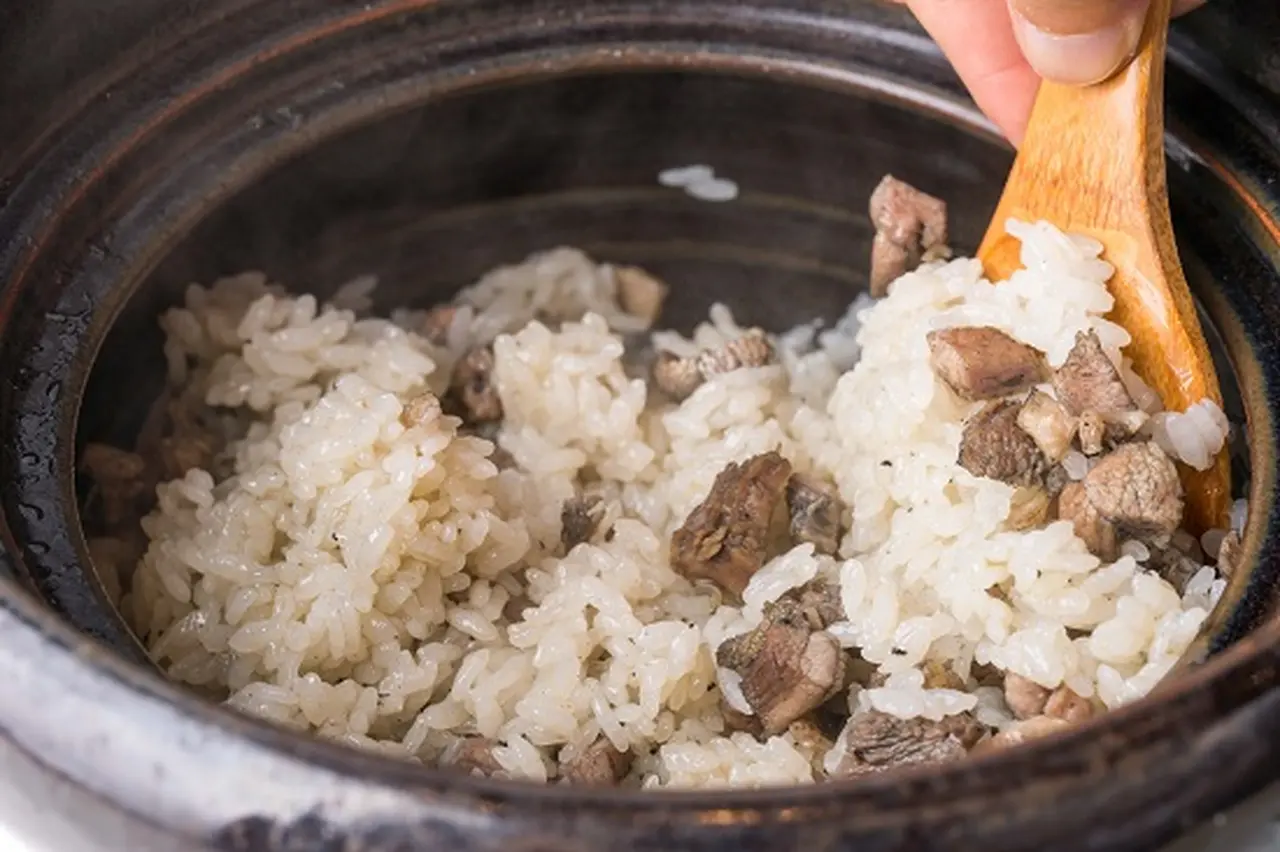 炭火焼き鶏飯4合（ギフト）の画像