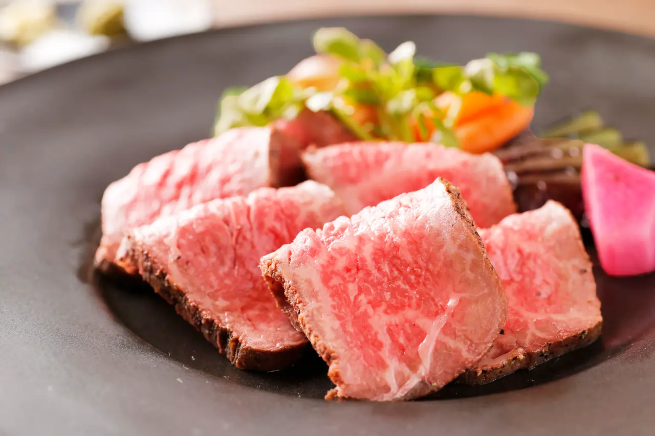 奥出雲和牛のプレミアムローストビーフ モモの画像