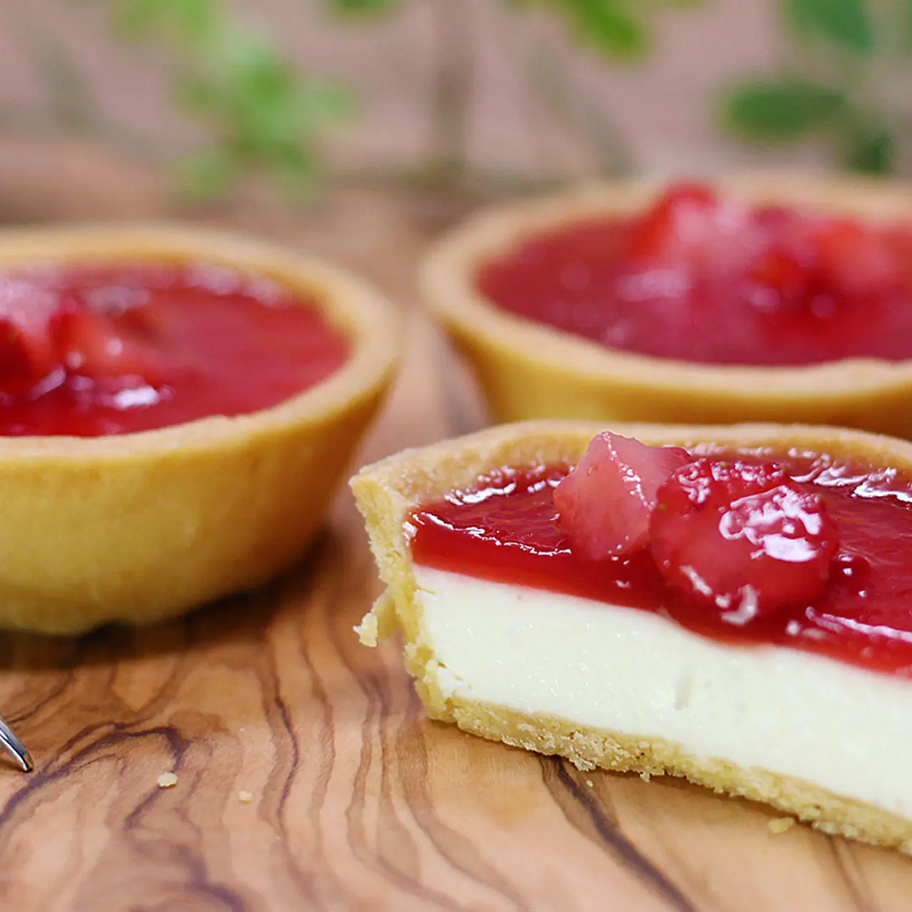 ストロベリー チーズ タルト 4個入りの画像