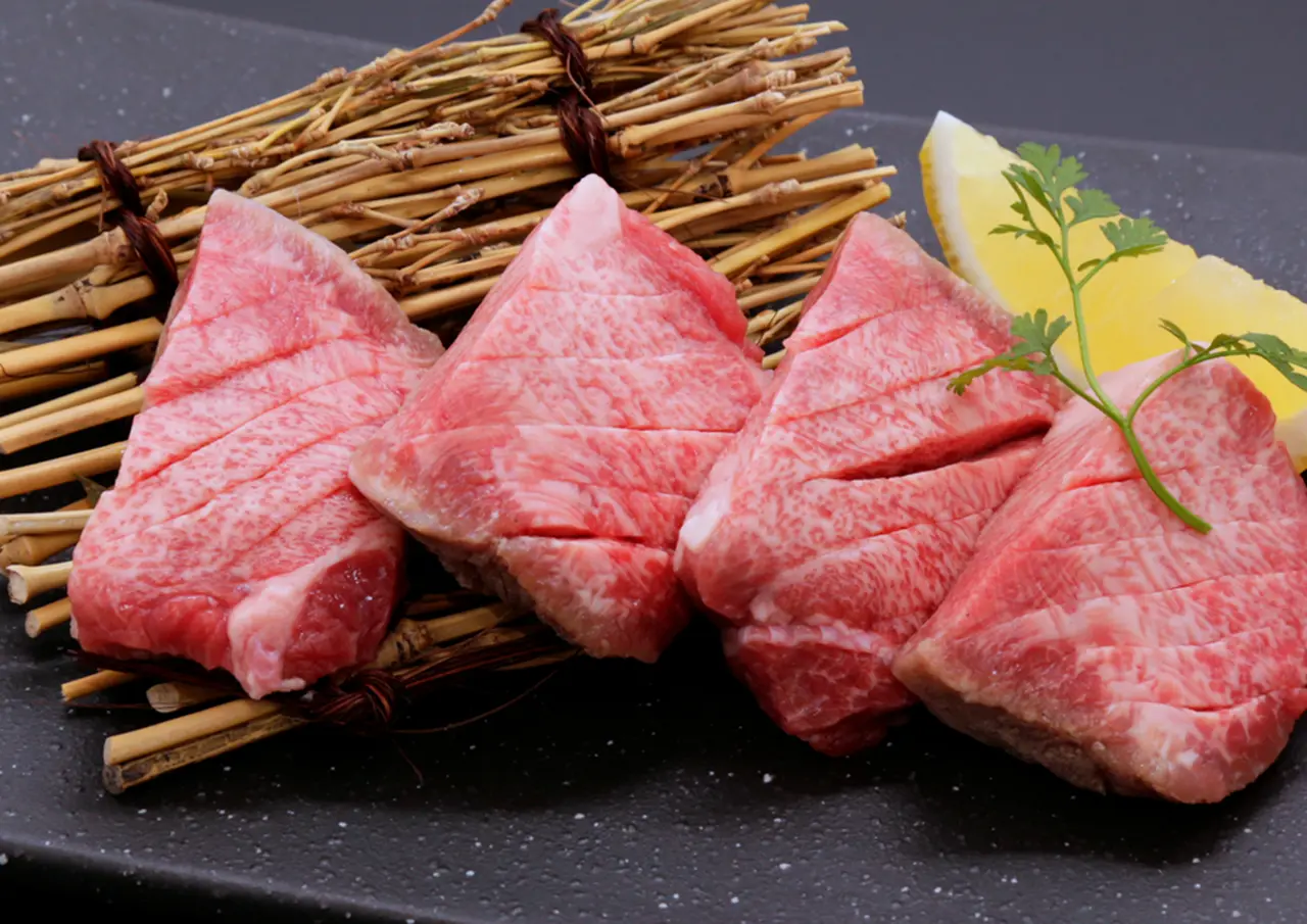 仙台名物 肉厚牛たん 500gの画像