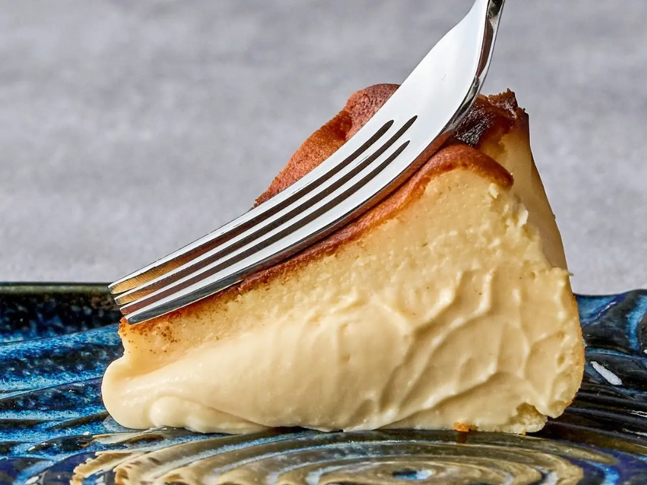 濃厚バスク風チーズケーキの画像