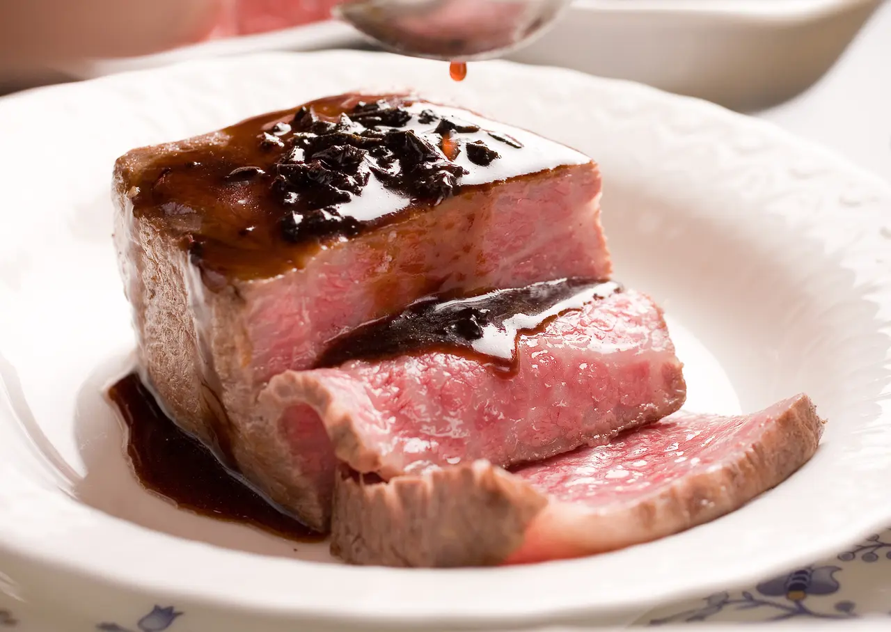A5ランクのローストビーフ（トリュフソース付）の画像