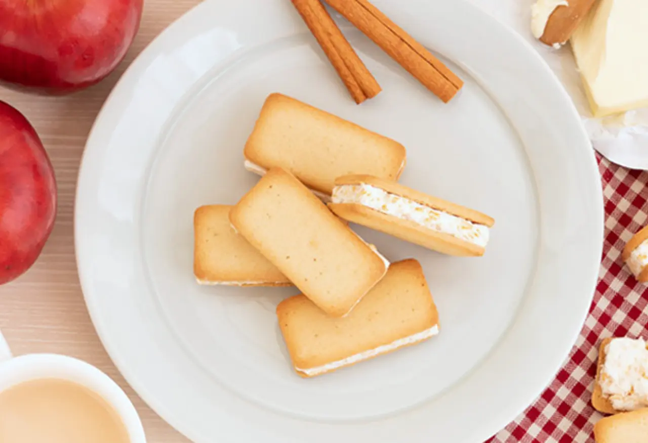 信州りんごバターサンドクッキー 12個入の画像