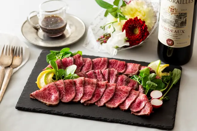 近江牛特選和風とろ生ローストビーフ（トロ赤身合計250gセット）【化粧箱入】のサブ画像