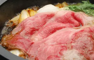 米沢牛モモ・肩特選 すき焼き用 300g（2人前）のサムネイル