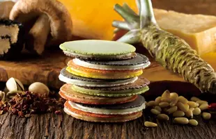 クアトロえびチーズ ルッソ 16袋入のサムネイル