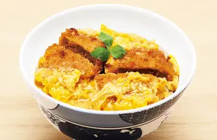 「銀座 梅林」国産ヒレ肉の特製カツ丼の具のサムネイル