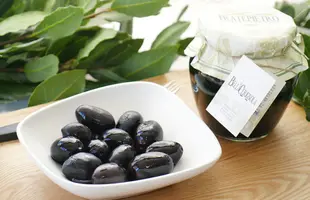 【フラーテピエトロ】 ブラックオリーブ 約550gのサムネイル