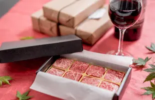 A5ランク黒毛和牛サイコロギフト160g 4種食べ比べのサムネイル