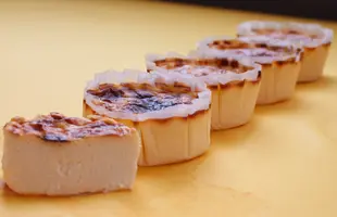 【ご自宅用】生バスクチーズケーキ６個セット（プレーン３個・ショコラ３個）のサムネイル