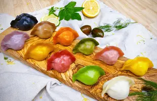 ヴィーガン餃子　MIX11種類33個入り【塚田亮一さん推薦】のサムネイル