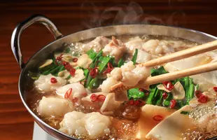 近江牛もつ鍋セット【ホルモン・豚バラ】（3〜4人前）のサムネイル