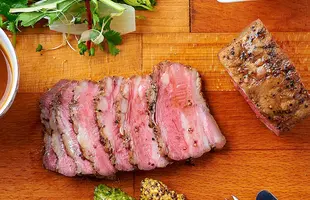 初めてのノワ・ド・ココ名物料理セットA(3種類)のサムネイル