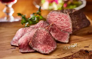 白雲 奥出雲和牛のローストビーフ （モモ250gブロック）＆八雲塩のサムネイル