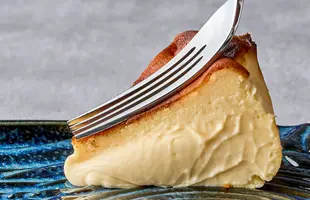 濃厚バスク風チーズケーキのサムネイル