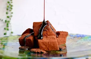 由布院わらび餅（抹茶きな粉・チョコ）桐箱入り のサムネイル