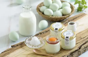 あおもり生プリン（塩カラメル・りんご）各2個セットのサムネイル