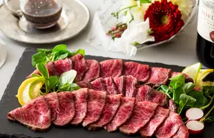 近江牛 特選和風とろ生ローストビーフのサムネイル