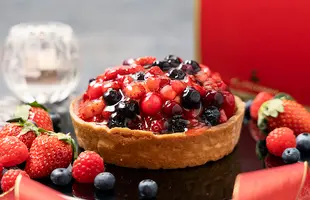 俺のフレンチ　赤い果実のドームタルトのサムネイル