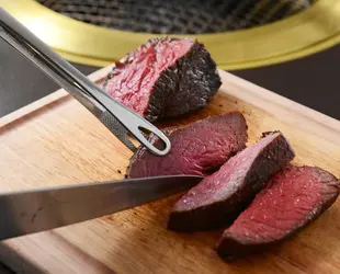 門崎熟成肉塊焼き (赤身＆霜降り：120g×2個)の画像