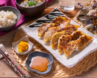 パンパン餃子 味噌だれ付き（5～6人前30個）の画像