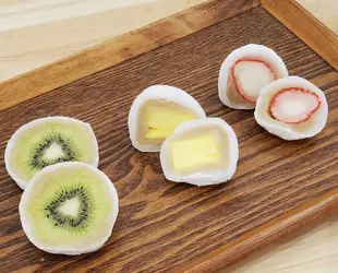 フルーツ大福 6個入り(苺 パイン キウイ 各2入り)の画像