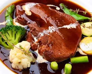 フレンチシェフが作る舌先から舌元まで味わう舌シチュー2パックの画像