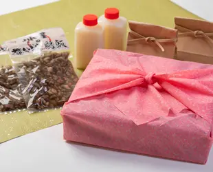 炭火焼き鶏飯4合セットの画像