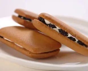 レーズンサンド 10個入りの画像