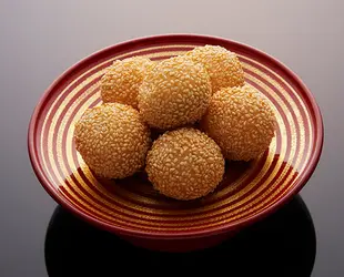 ゴマ団子 10個入りの画像