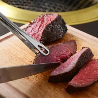 門崎熟成肉塊焼き (赤身＆霜降り：120g×2個)の画像