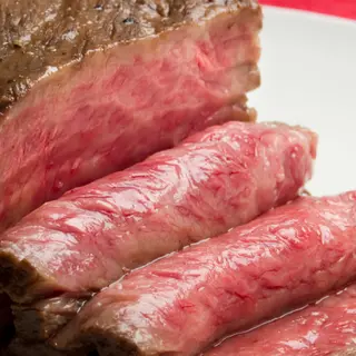 黒毛和牛希少部位（ザブトン）極上ローストビーフ300gの画像