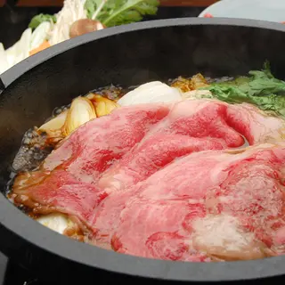 米沢牛モモ・肩特選 すき焼き用 300g（2人前）の画像